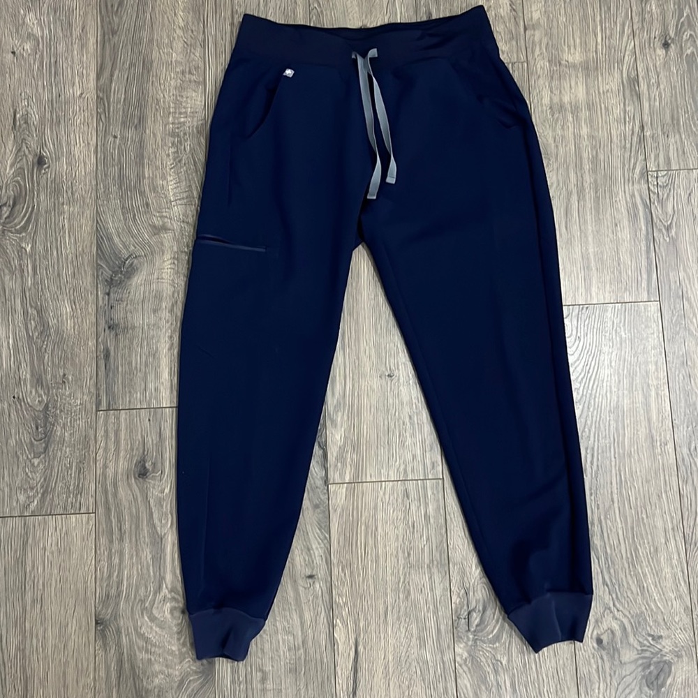 Women's Figs jogger scrub pants